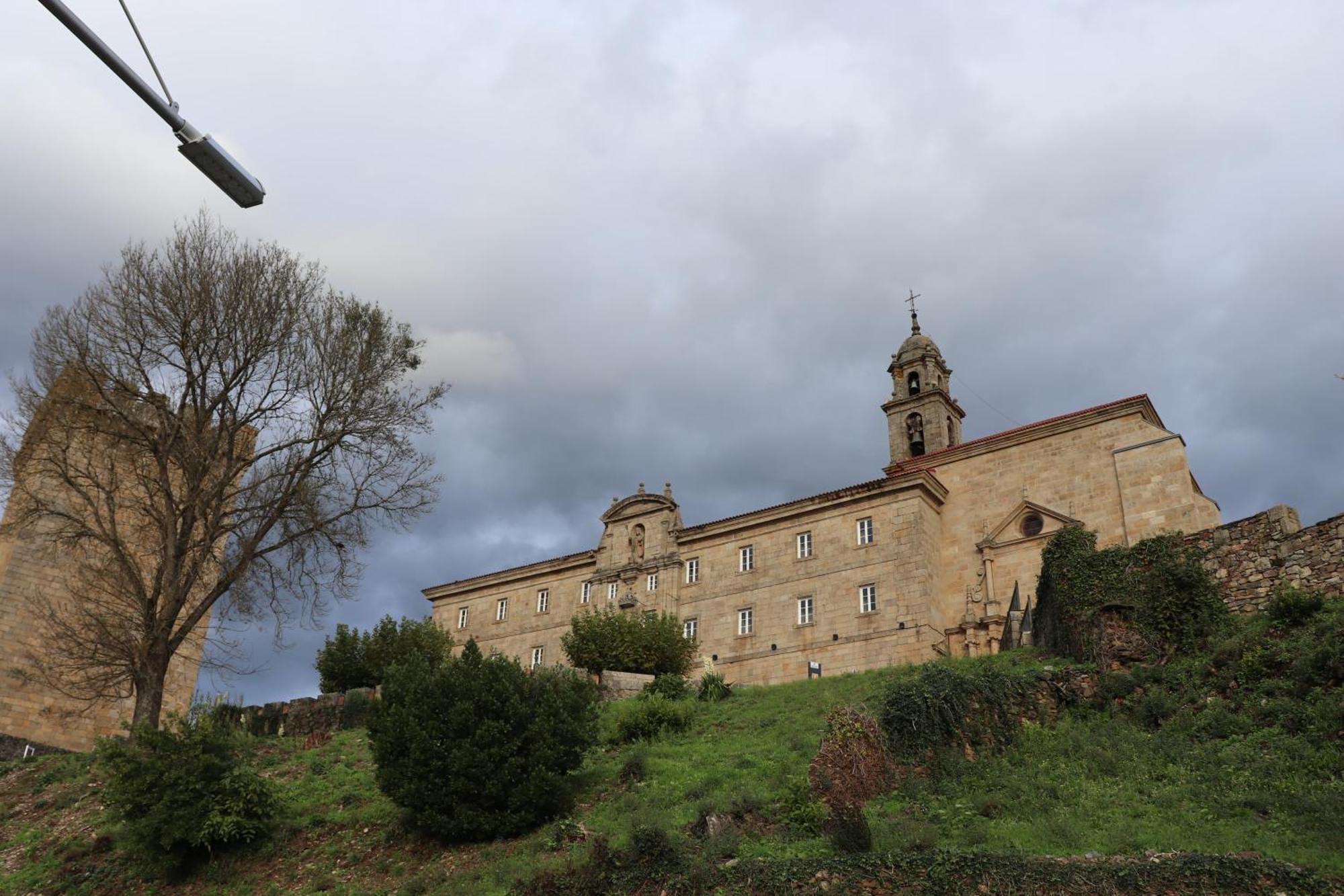 Acogedor Apartamento Ribeira Sacra Monforte De Lemos Buitenkant foto